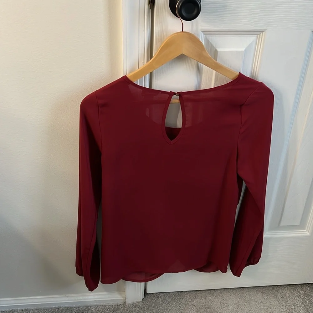 Blouse - Picture 2 of 3